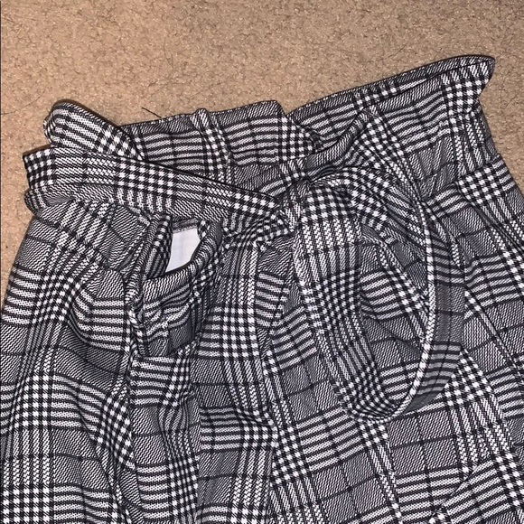 NWOT Stretchy plaid pants - Picture 3 of 4
